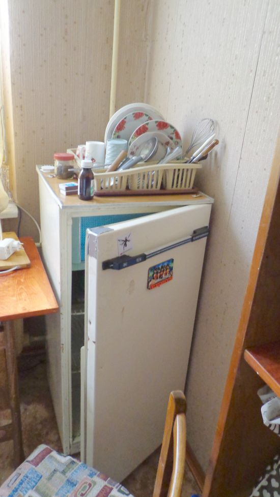 сдам однокомнатную квартиру в луганске с мебелью и холодильником